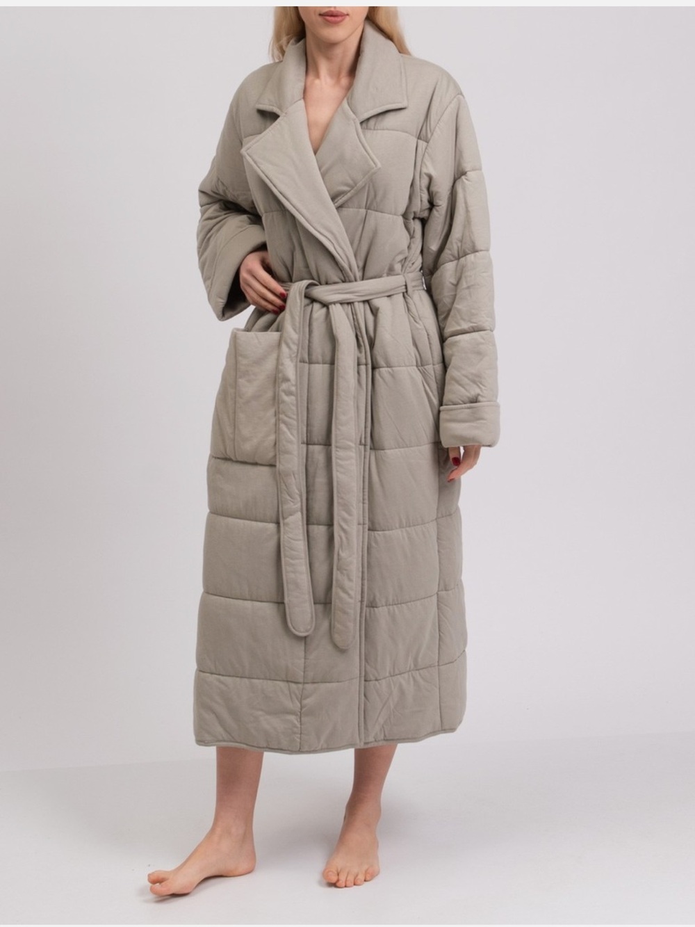 Skin Neutral Taupe Quilted long Robe size 0
